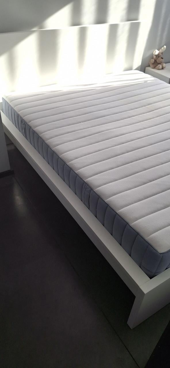 Bed 160x200 Ikea Malm