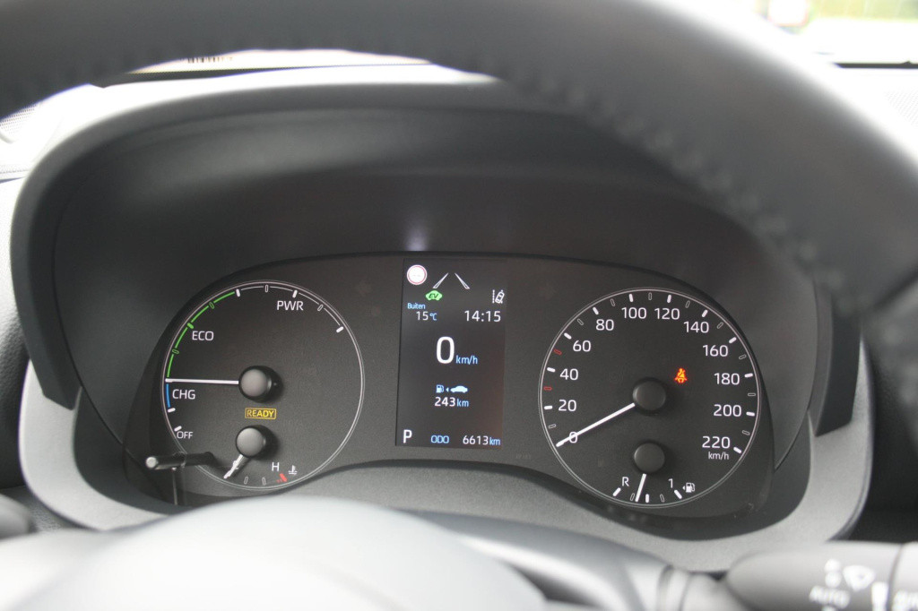 Mazda 2 Hybrid 1.5 centre-line