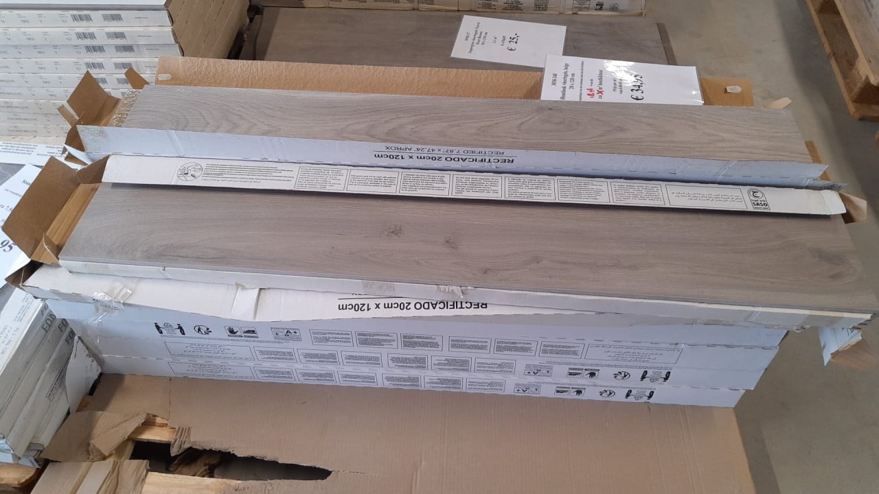 3030-348 ca 18,48 m² houtlook tegels, 20x120 cm, van € 59,95 per m² voor