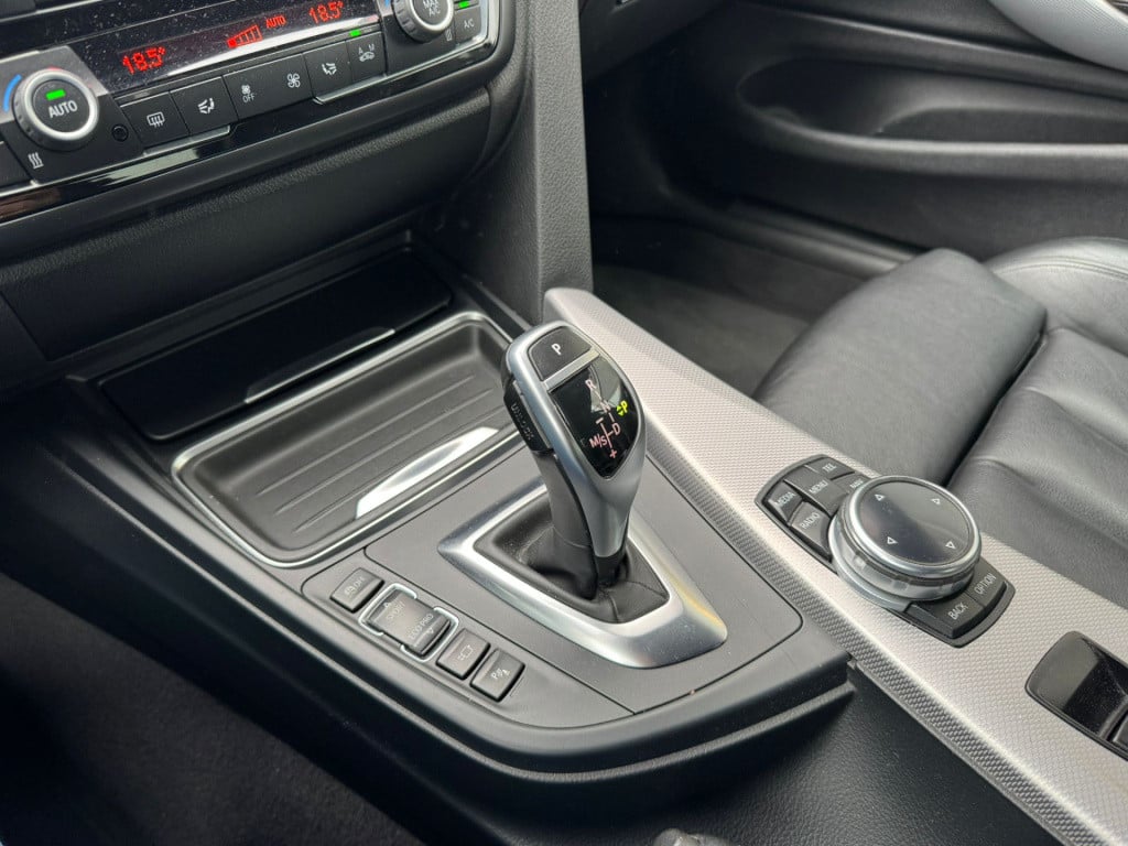 BMW 4 Serie cabrio 428i high executive