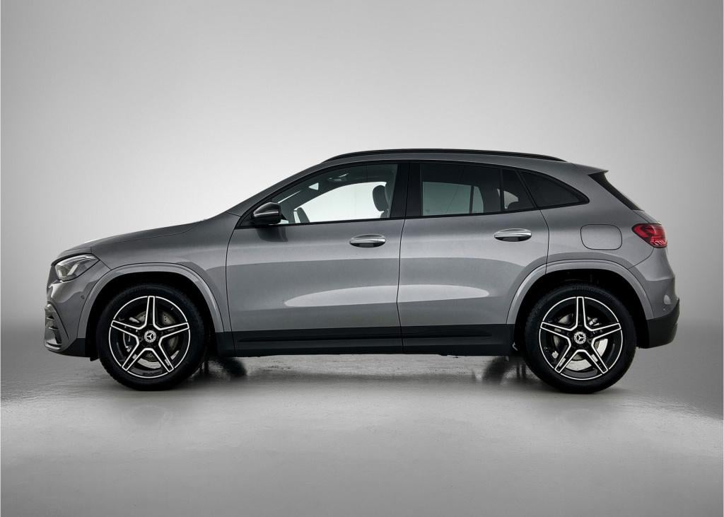 Mercedes-Benz Gla-klasse 180 business solution amg | nightpakket | trekhaak