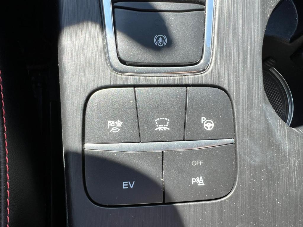 Ford Kuga 2.5 phev e-cvt 225pk st-line x ,20inch velgen panodak , trekhaak 