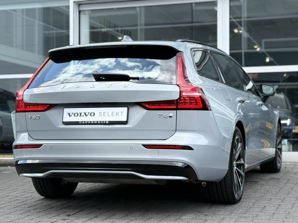 Volvo V60 t6 398pk recharge plus dark| adap.cruise| 360camera| trekaak