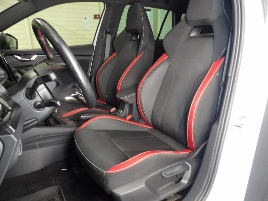 Skoda Kamiq 1.0 tsi greentech 110pk dsg-7 monte carlo