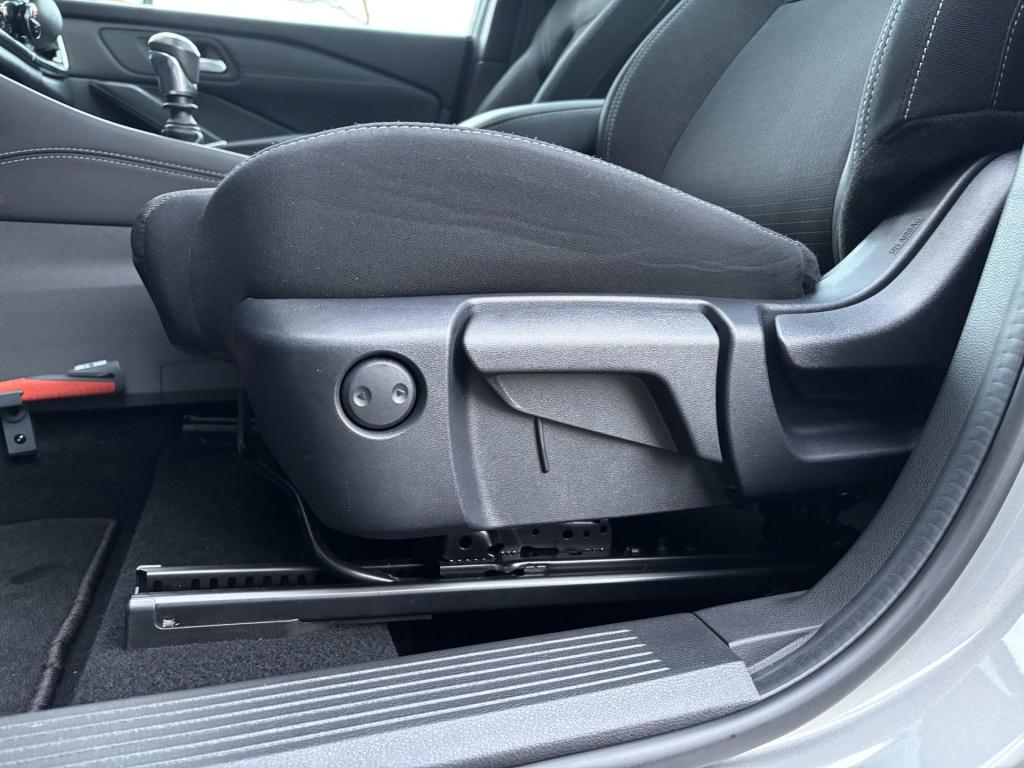 Nissan Qashqai 1.3 mhev n-connecta design pack