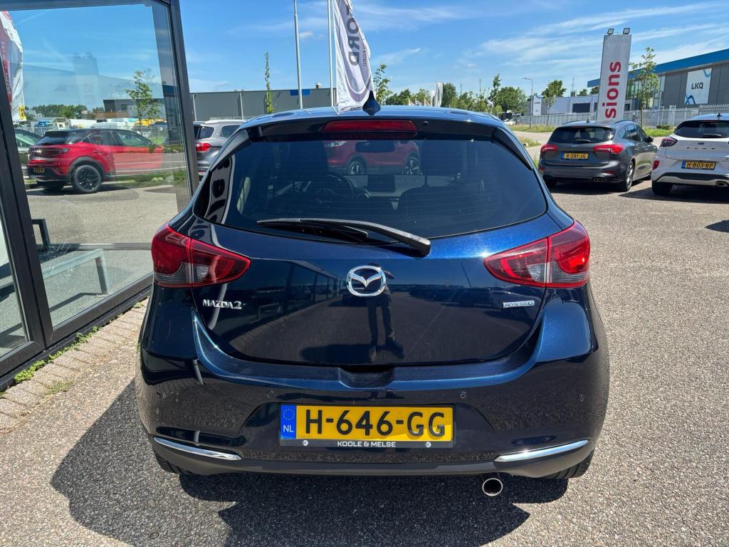 Mazda 2 1.5 skyactiv-g 90pk luxury, carplay