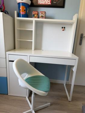 Ikea kinder bureau inclusief burostoel