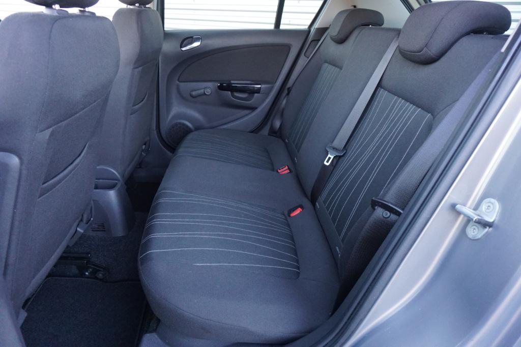 Opel Corsa 1.4-16v '111' edition airco / cruise / elektr. ramen / trekhaak