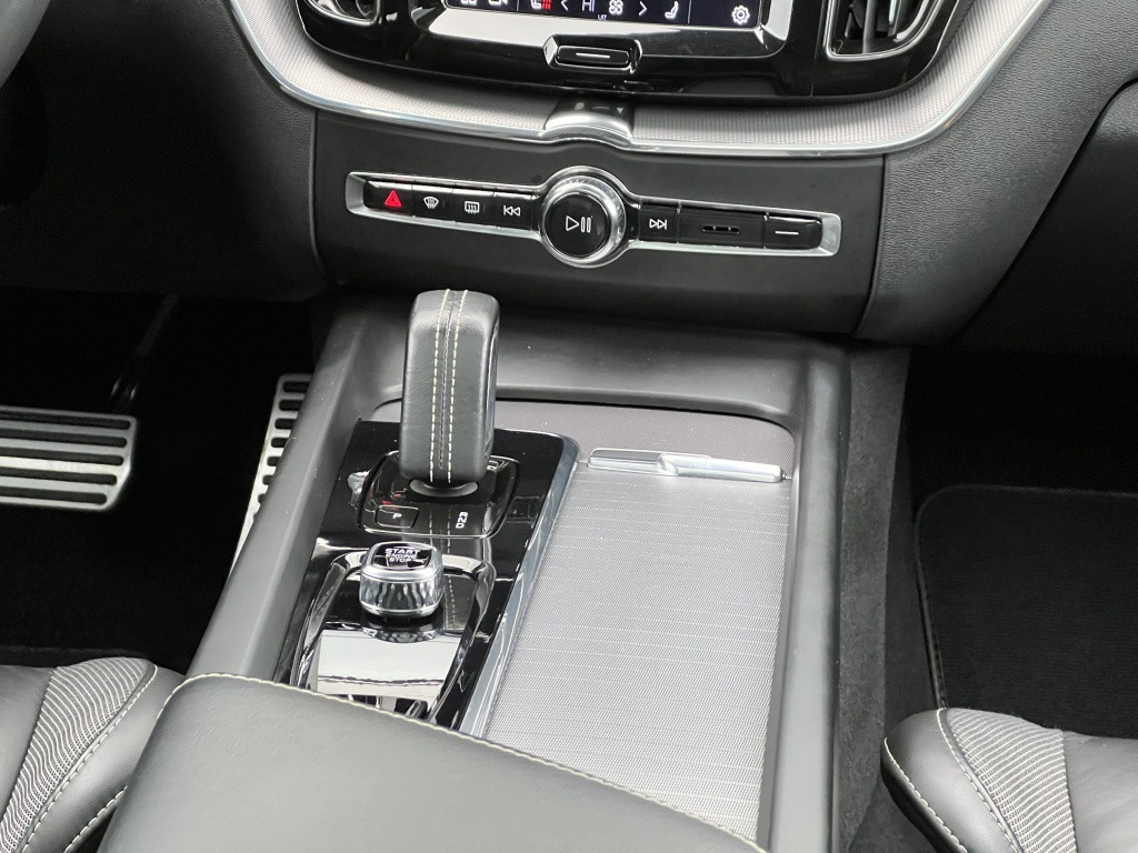 Volvo XC60 t8 405pk polestar engineered| b&w sound| panodak| facelift| adap
