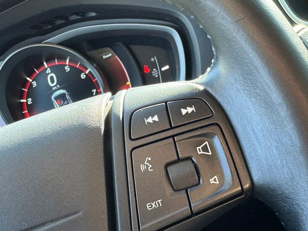 Volvo V40 2.0 t2 you! * cruise control * stoelverwarming * navigatie