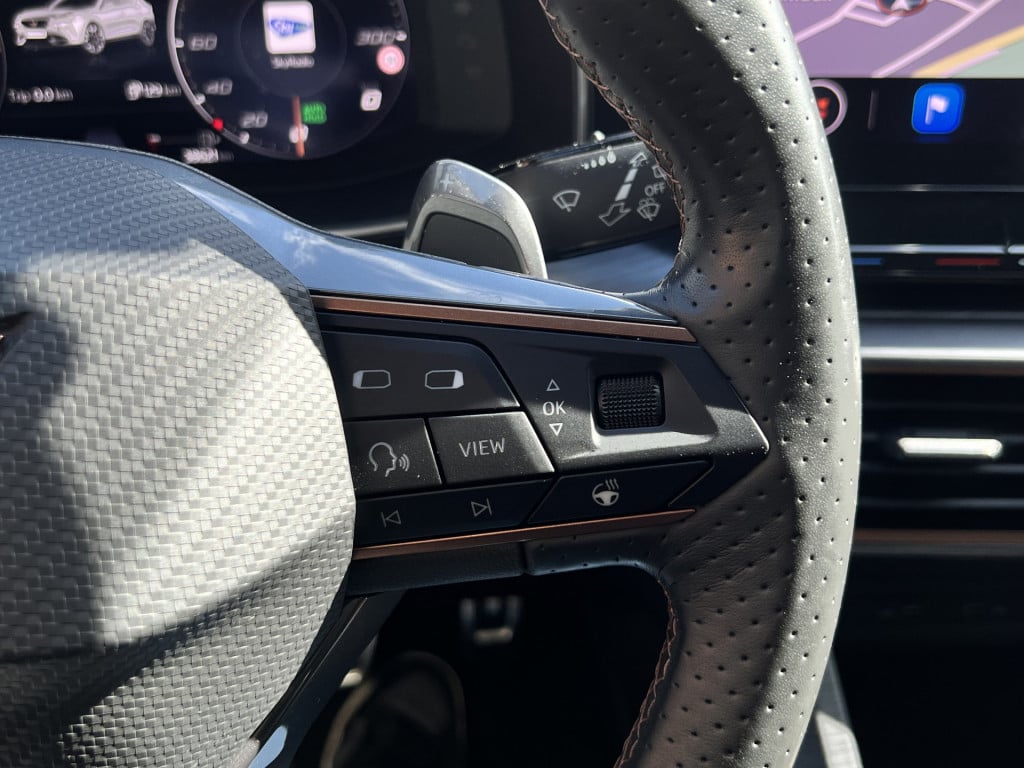 Cupra Formentor 1.4 e-hybrid vz performance | 245 pk | 360 camera's | apple