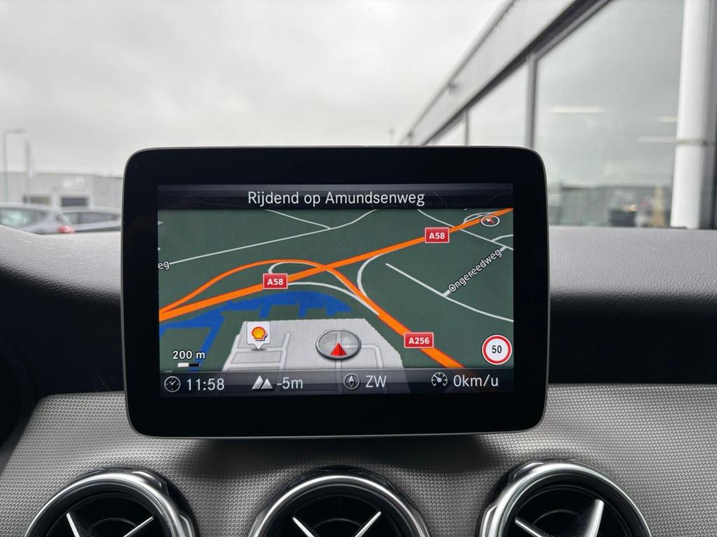 Mercedes-Benz Gla-klasse 180 122pk business solution, cruise control, elekt