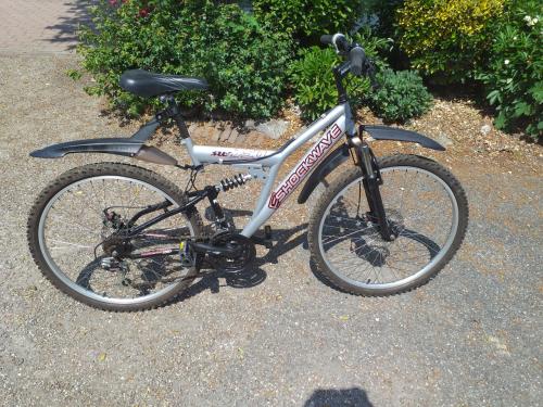 """""MOUNTAINBIKE SHOCKWAVE 750 MOOI VOOR OP VAKANTIE""""