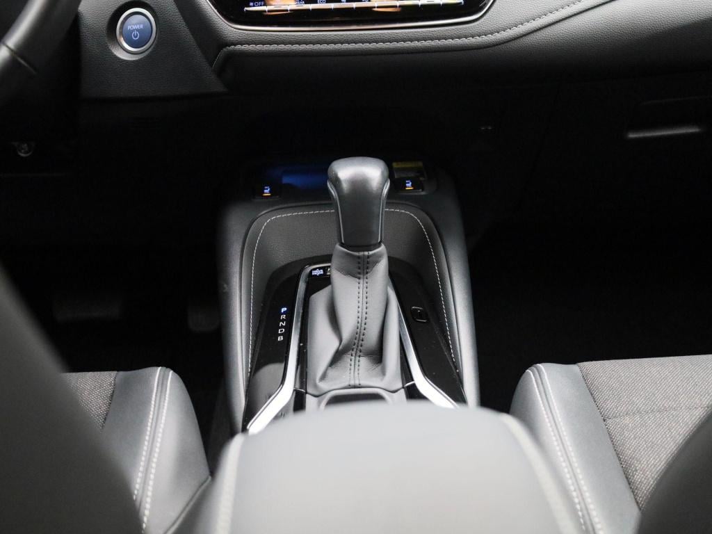 Toyota Corolla 1.8 hybrid business plus | automaat | stoel verwarming | par