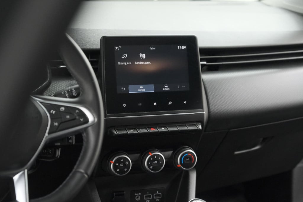 Renault Clio tce 90 zen | parkeersensoren | navigatie | apple carplay