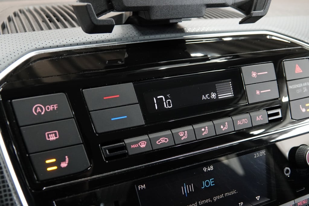 Volkswagen UP! 1.0 tsi high up! | cruise | pdc | bluetooth |