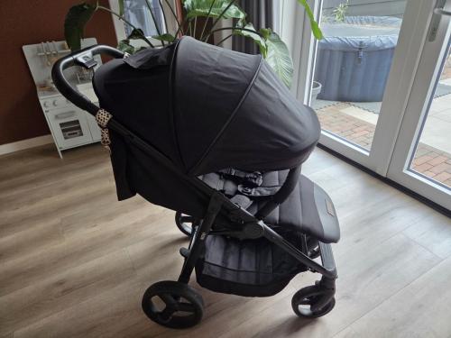 Novi Grande Go Buggy - zo goed als nieuw!