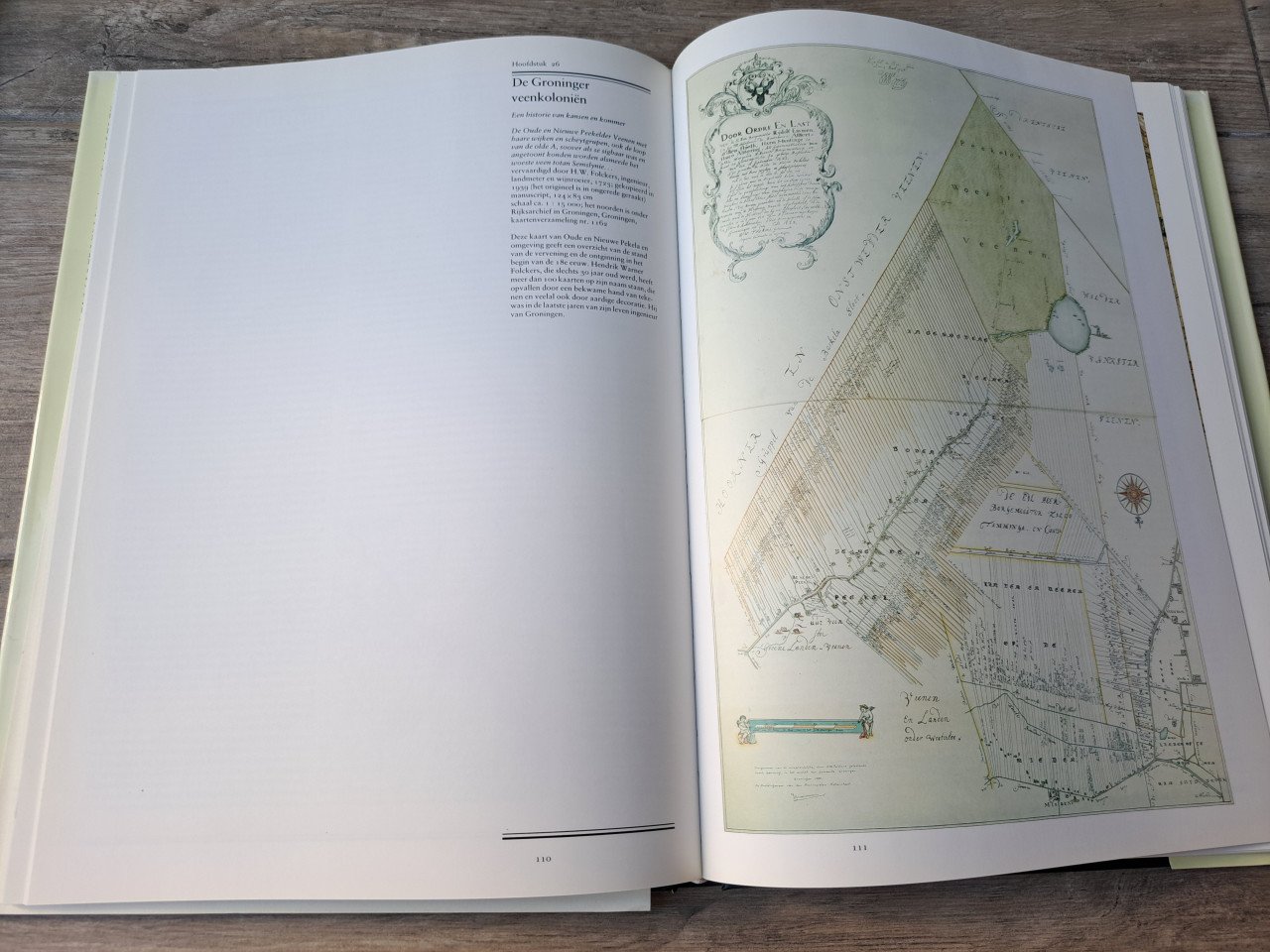 Nederland in kaarten , verandering van stad en land in vier eeuwen cartogra