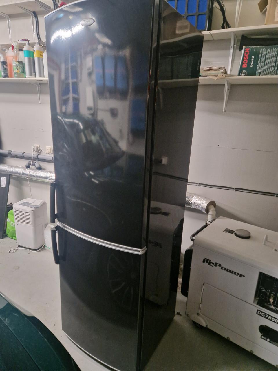 Koel-vries combinatie (zwart)