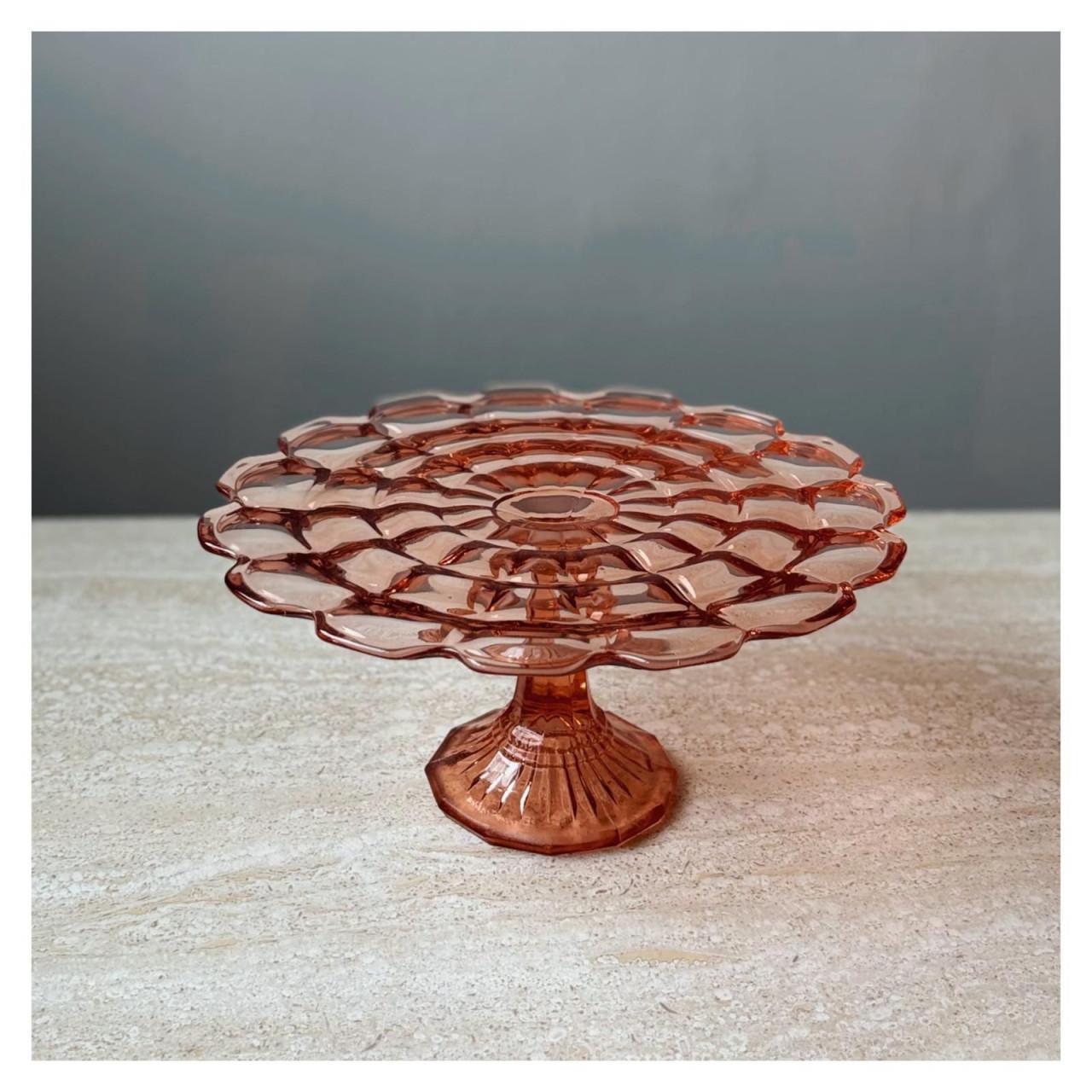 Roze persglazen taartplateau