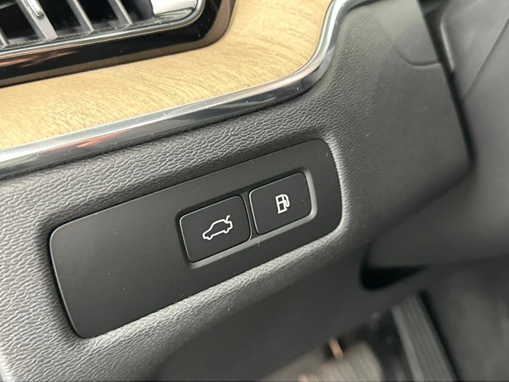 Volvo XC60 t6 awd gt ultra dark