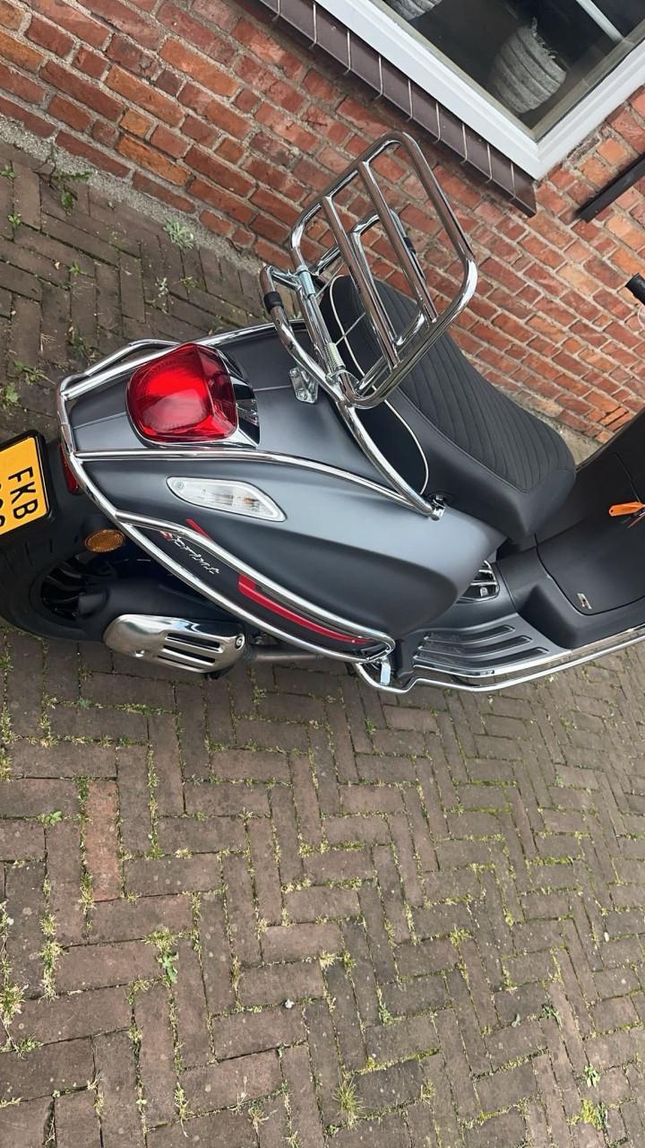 🛵 Vespa Sprint S Mat Grijs | 2022 | 5.250 km