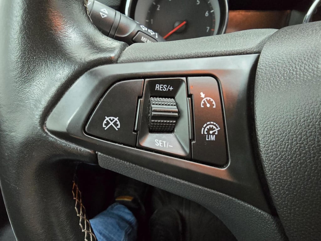 Opel Astra sports tourer occasion 1.0 met trekhaak, parkeercamera en cruise