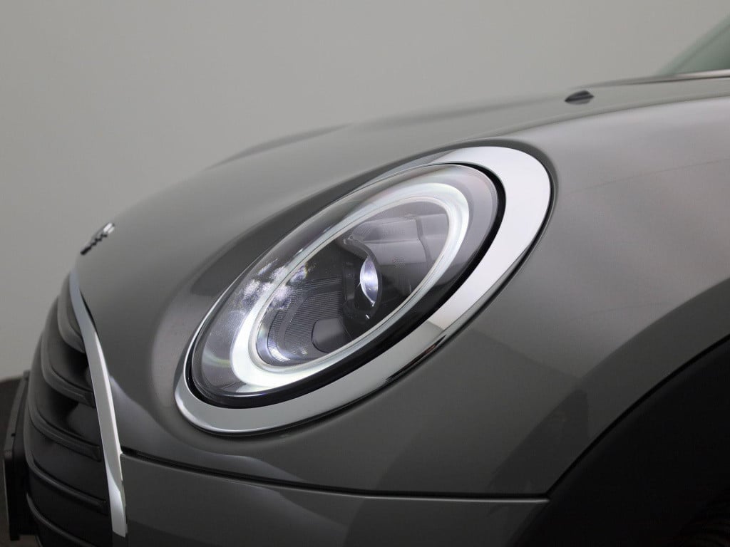Mini Clubman 1.5 cooper essential | automaat | lage km stand! | navigatie |
