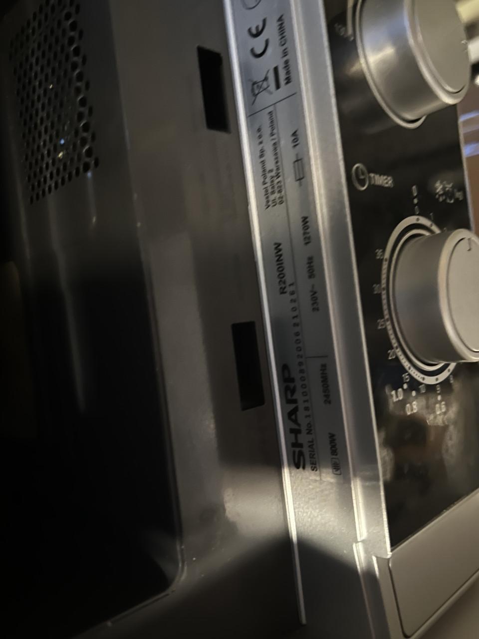 SHARP zilveren solo Magnetron zeer handig en eenvoudig te gebruiken