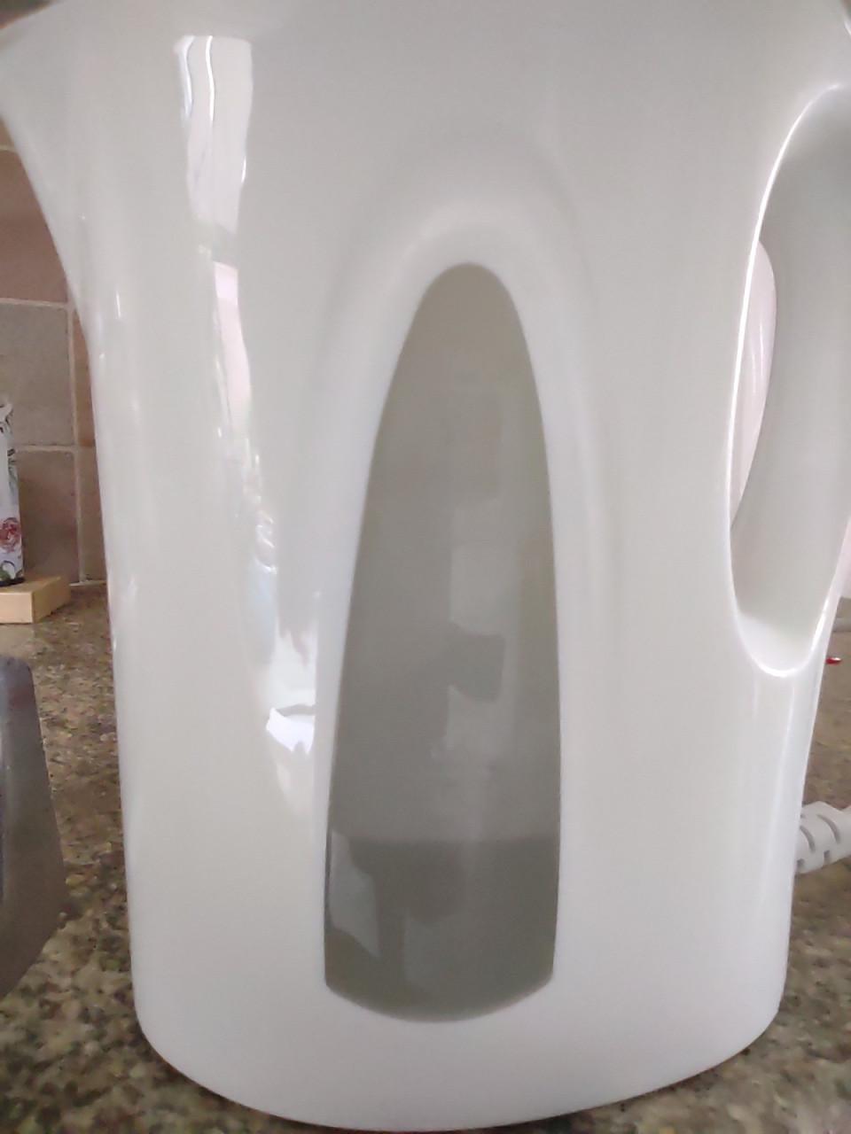 Zo goed als nieuwe waterkoker. Max 1 ltr.