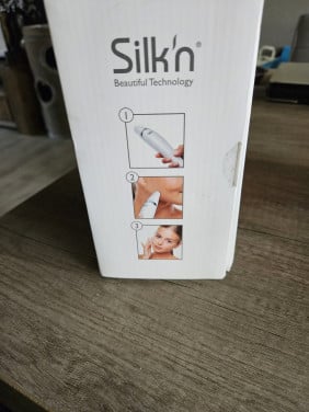 Zgan Silk'n Huidverjongingsapparaat - ReVit Essential in zeer nette staat