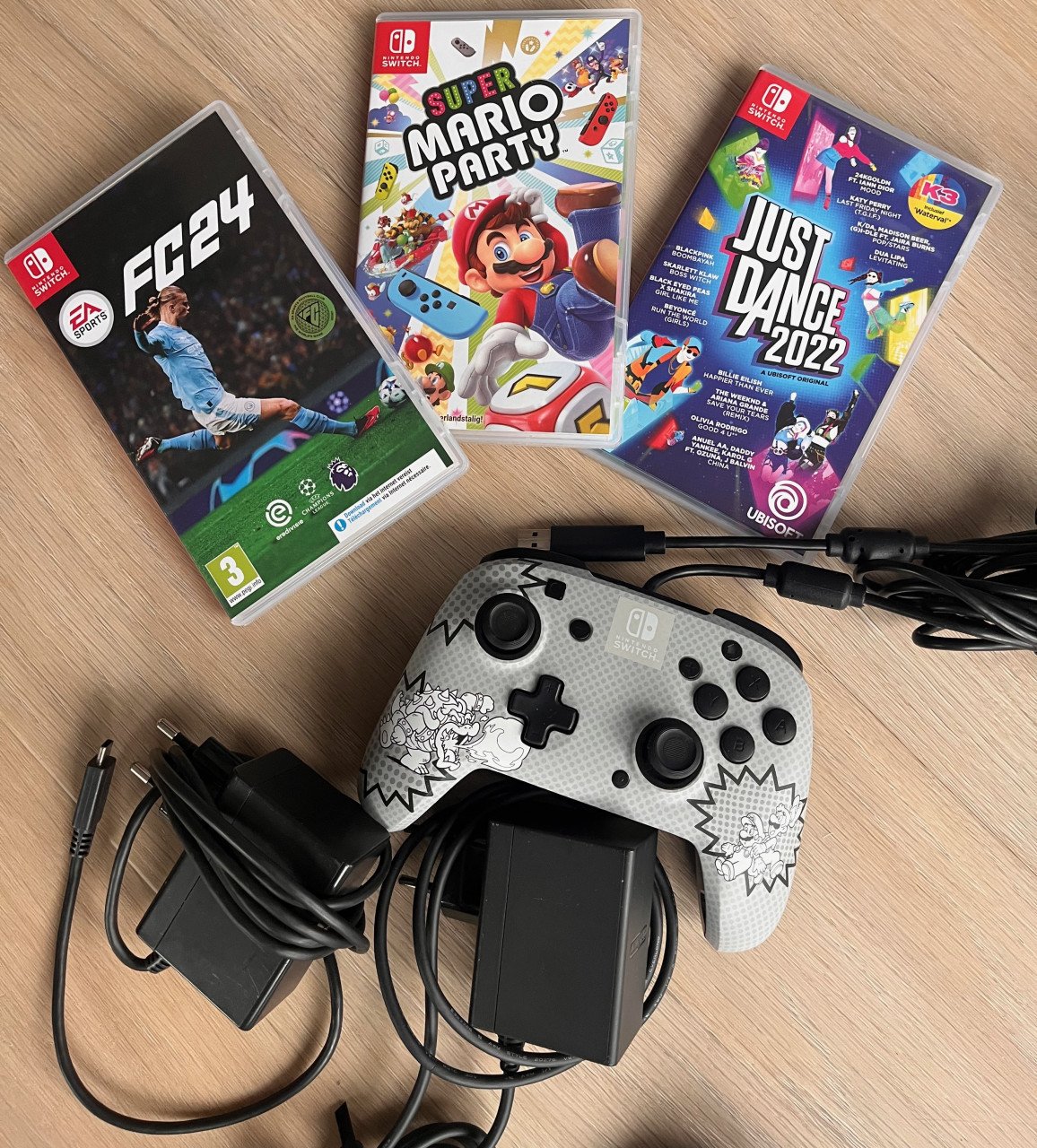 Nintendo Switch + extra controller + 6 games
