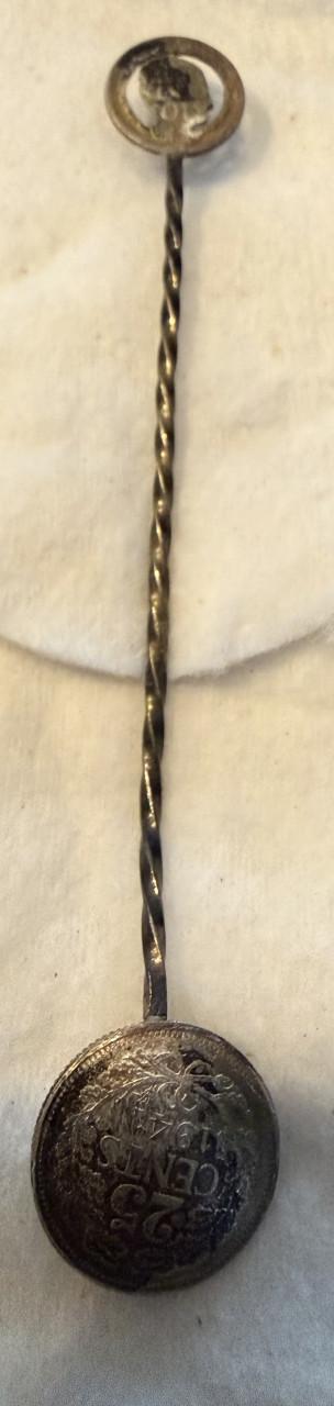 Zilveren Stil verzet lepeltje 25c 1941 10c 1937 Wilhelmina