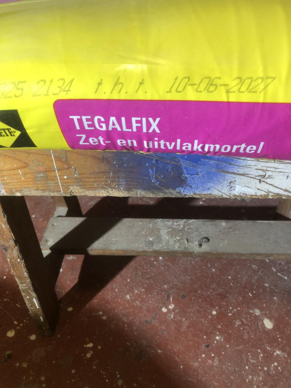 Sakrete, Tegalfix Zet-en uitvlakmortel
