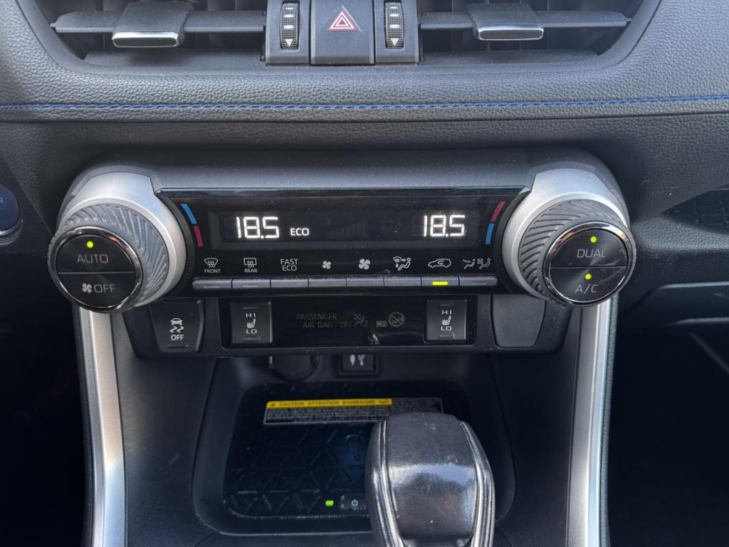 Toyota Rav4 2.5 hybrid style | navigatie | trekhaak | bi-tone |