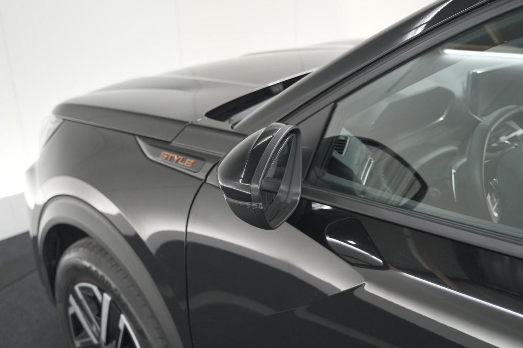 Peugeot 2008 1.2 hybrid 136 style | apple carplay | parkeersensoren | clima