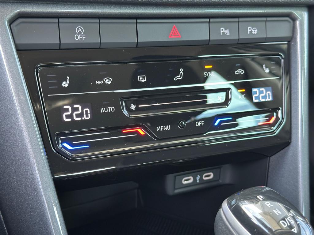 Volkswagen T-roc 1.5 tsi 150pk dsg style carplay | camera | keyless | elek.