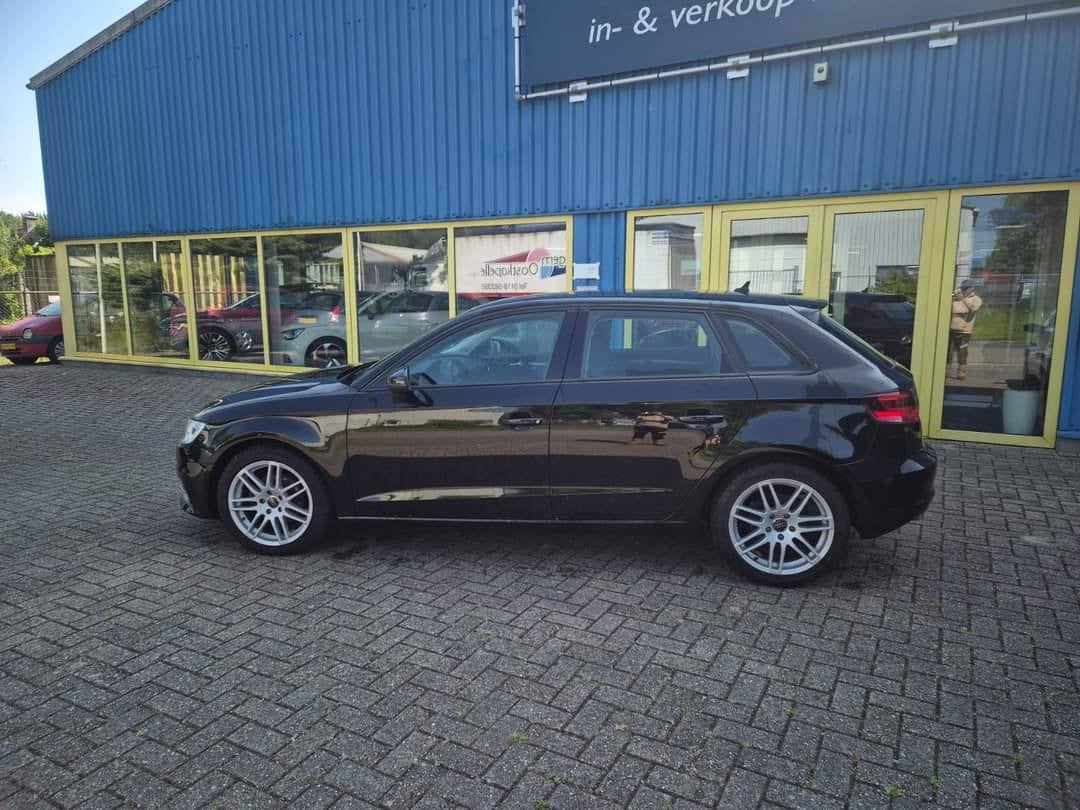 Audi A3 1.6 TDI Sportback Ambition Pro Line S automaat 2015 airco-navigatie