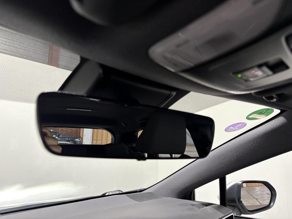 Toyota Corolla Touring Sports 2.0 hybrid first ed.