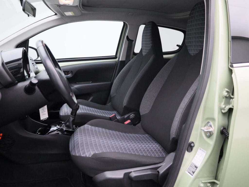 Peugeot 108 1.0 e-vti allure top! | lage km stand! | apple carplay / androi