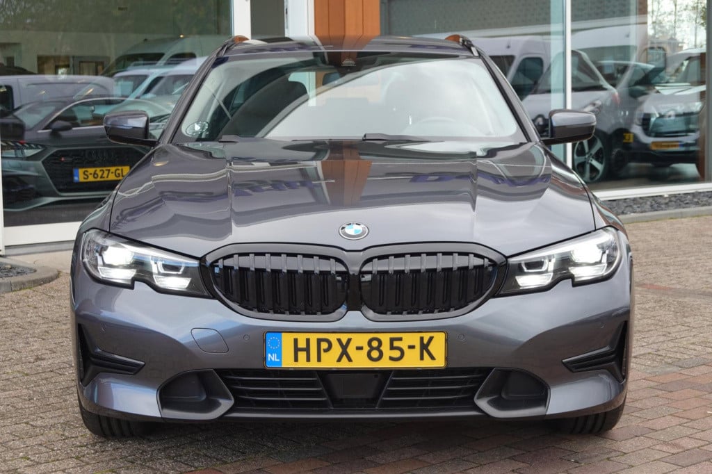 BMW 3-serie touring 330i business edition plus