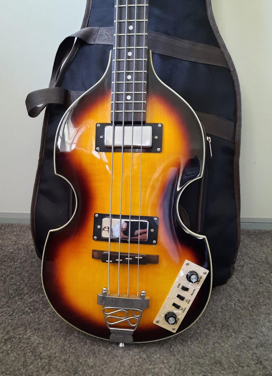Basgitaar (vioolbas)
