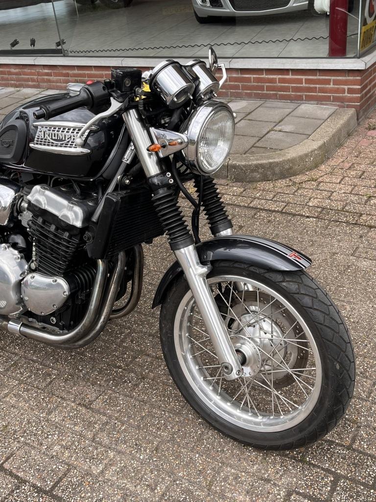 Triumph Thunderbird