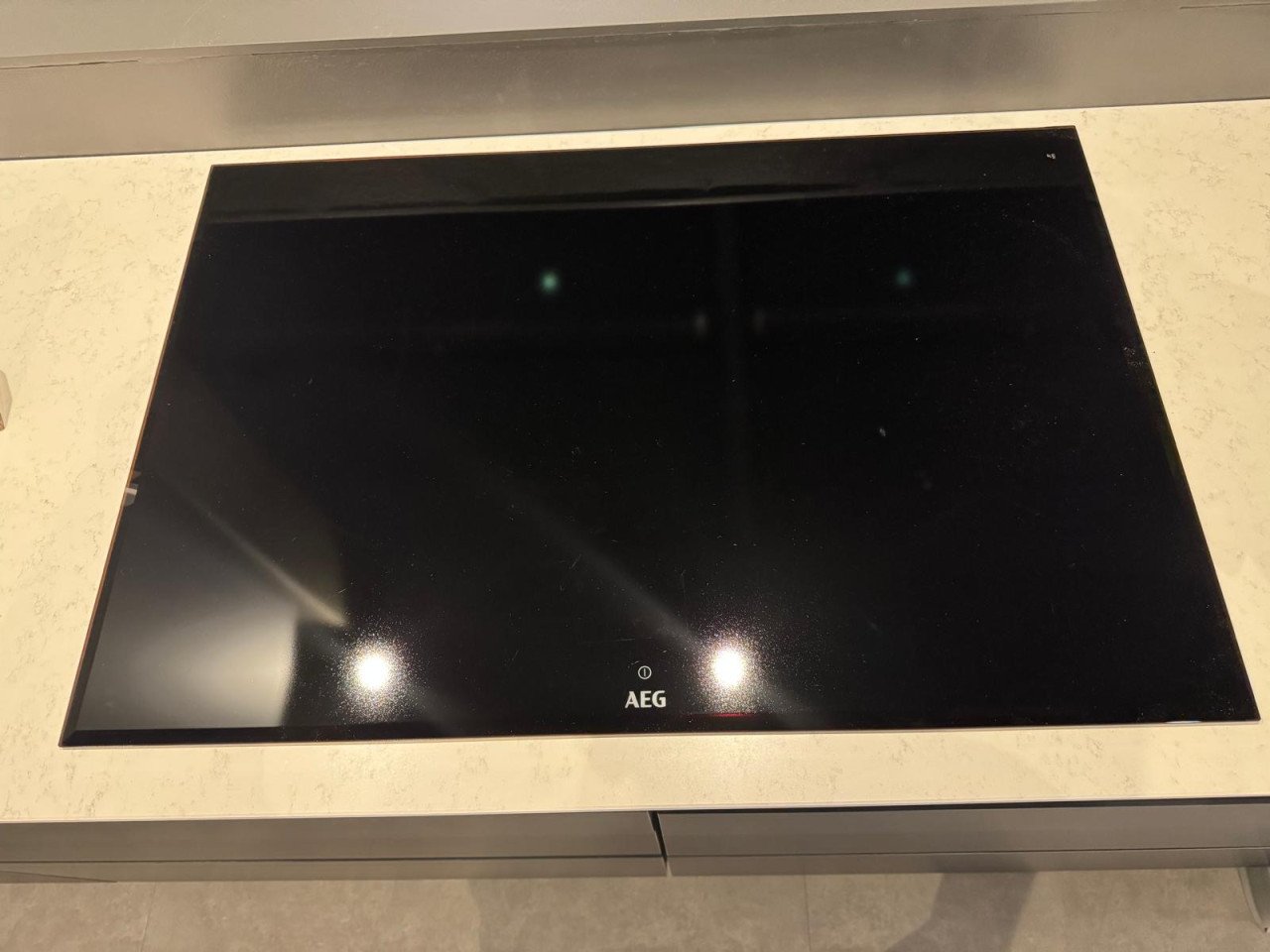 EILAND KEUKEN KVIK PRATO BLACK met COMPOSIETBLAD