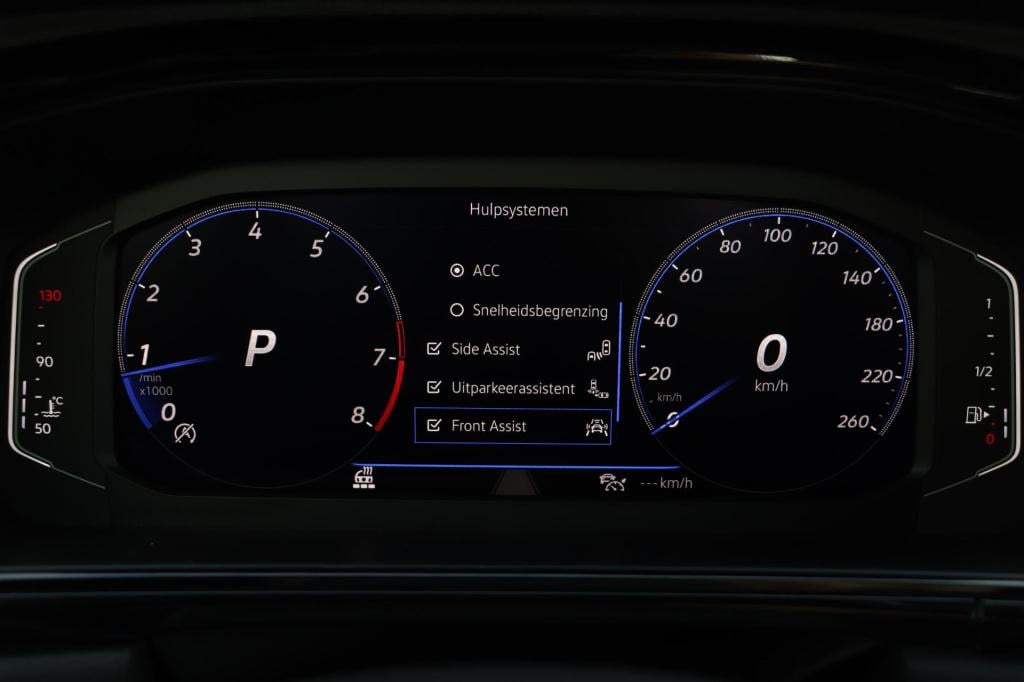 Volkswagen T-roc cabrio 1.5 tsi r-line 150pk dsg7 iq.light | stoel- en stuu