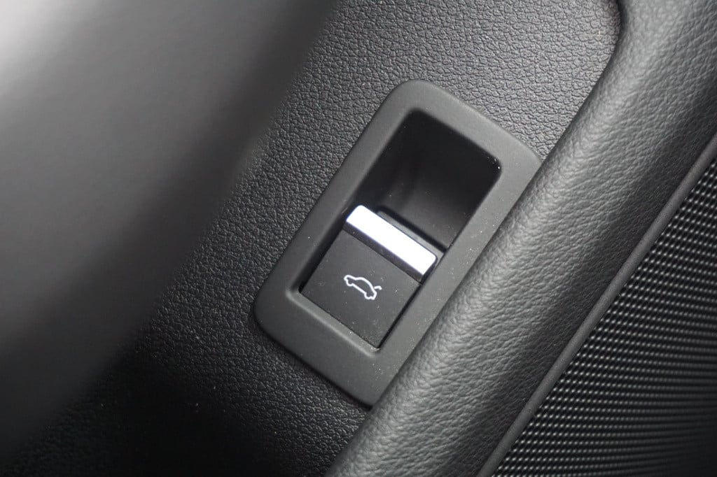 Audi A4 avant 2.0 tdi sport lease edition climate / navi / cruise / parkeer