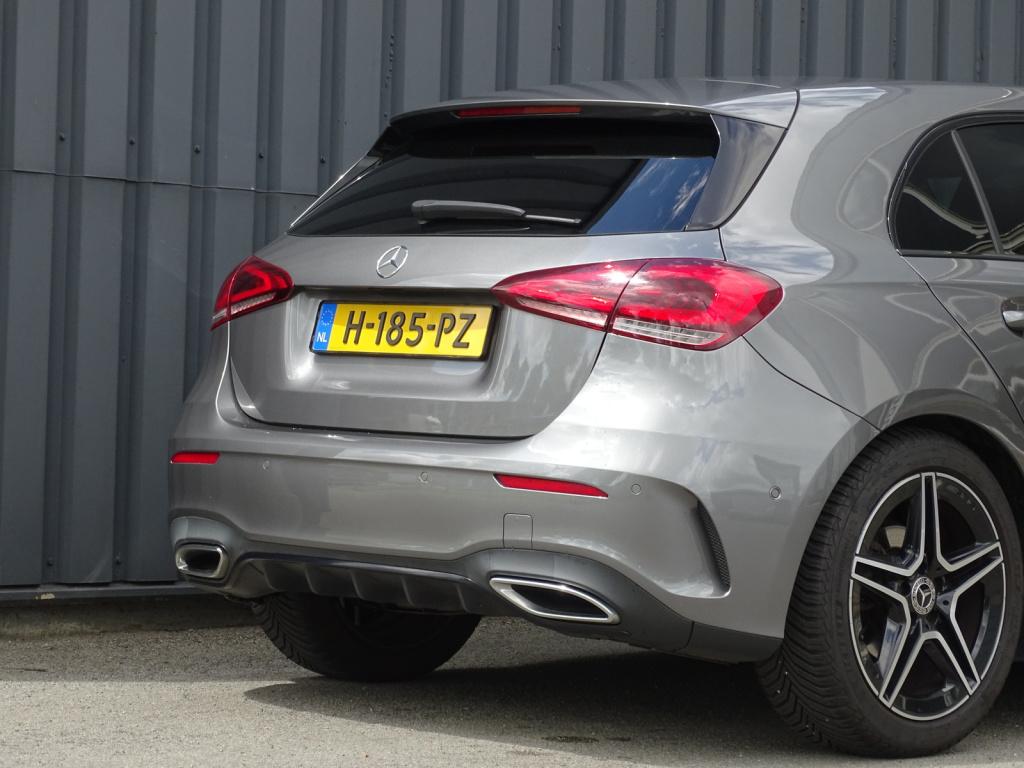 Mercedes-Benz A-Klasse 180 business solution amg | pano | widescreen
