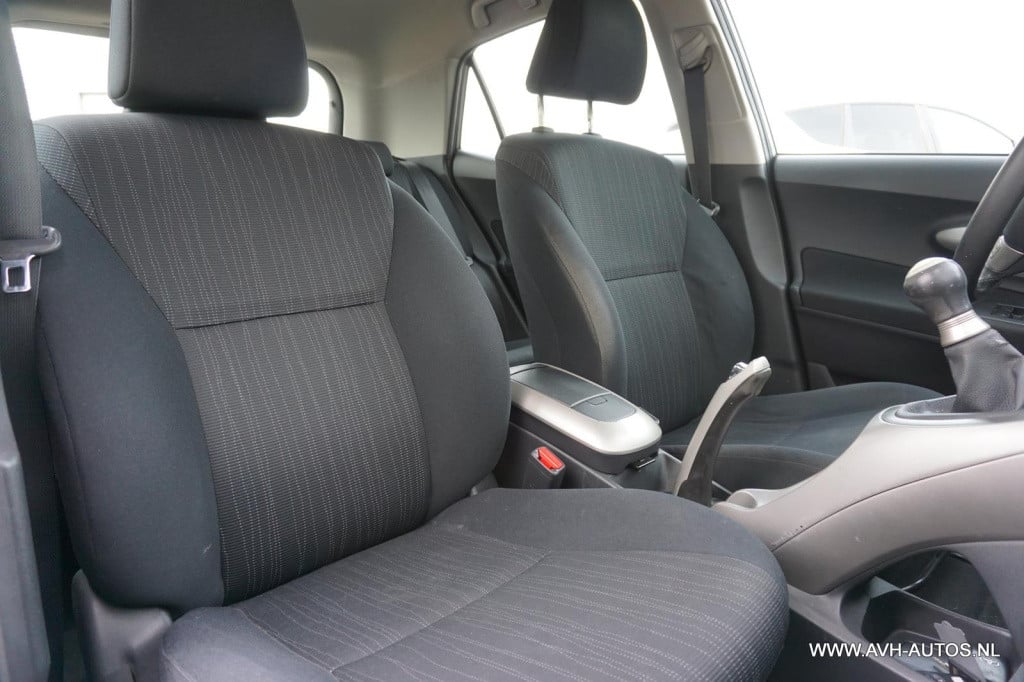 Toyota Auris 1.6-16v luna business