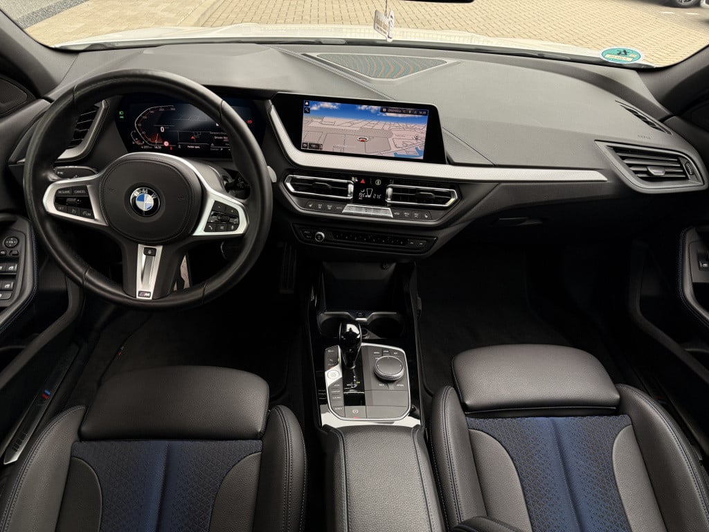 BMW 1 Serie 118i executive m-sport | stoelverwarming | led | stuurverwarmin