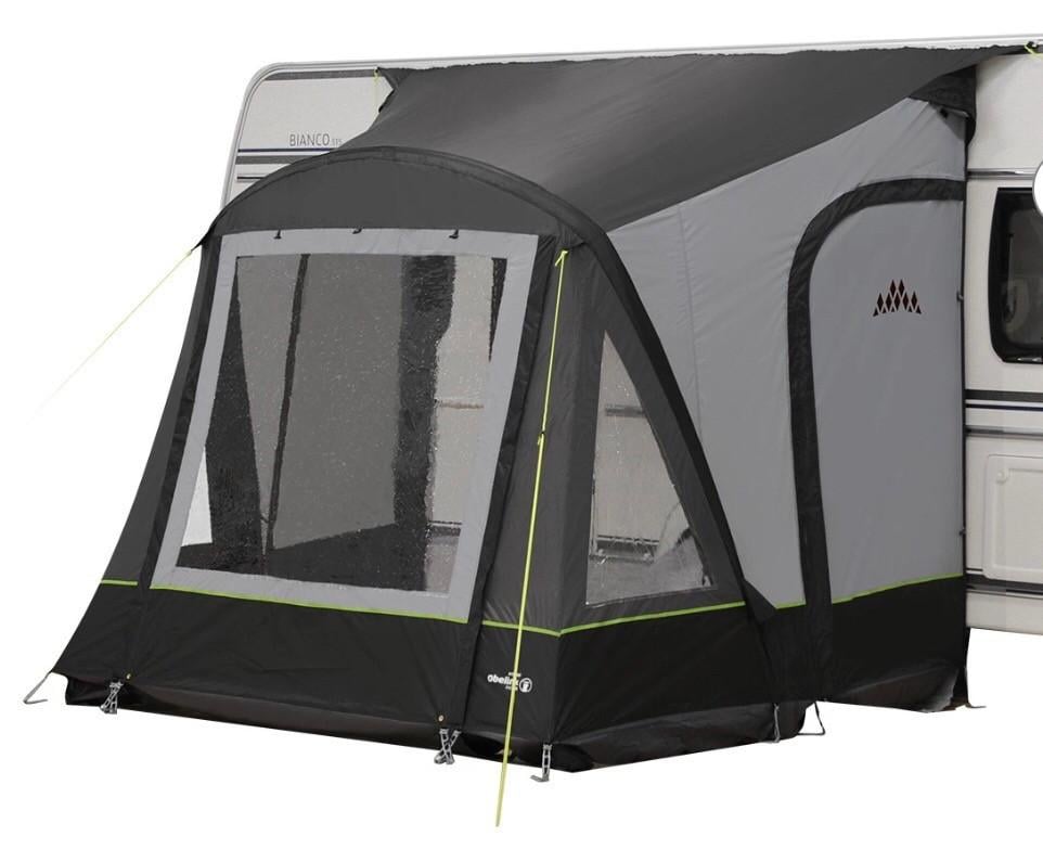 Caravan met voortent